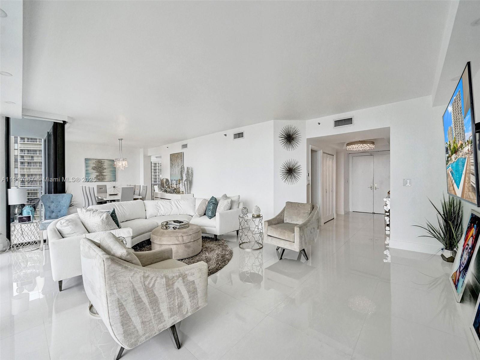 20281 E Country Club Dr #1114, Aventura FL 33180