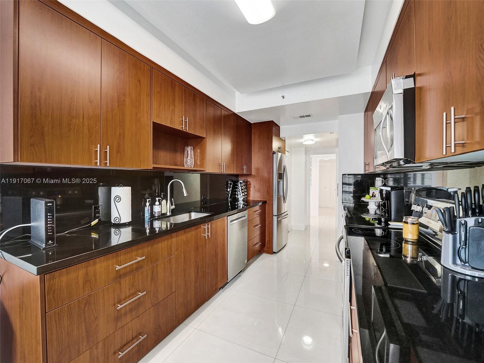 20281 E Country Club Dr #1114, Aventura FL 33180