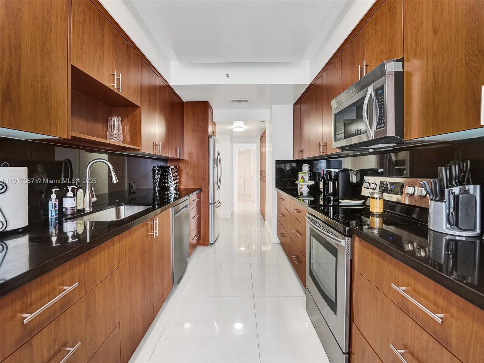 20281 E Country Club Dr #1114, Aventura FL 33180