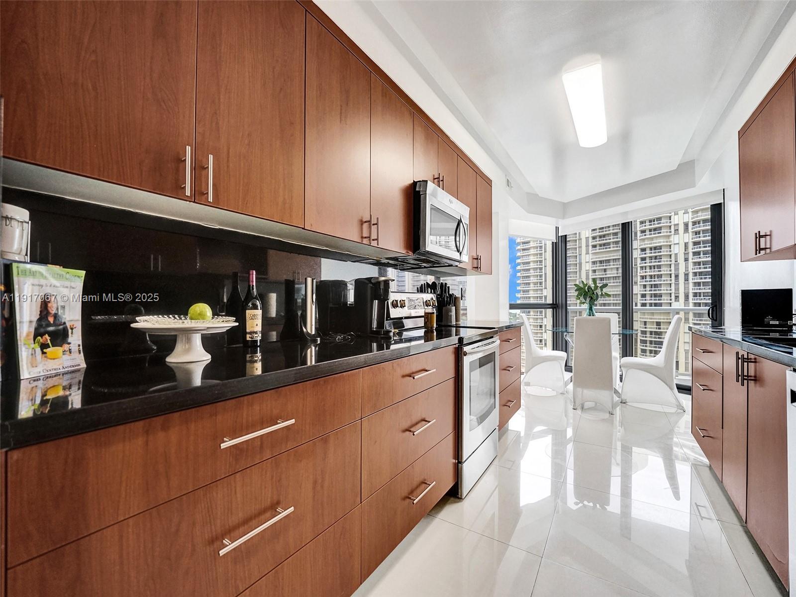 20281 E Country Club Dr #1114, Aventura FL 33180