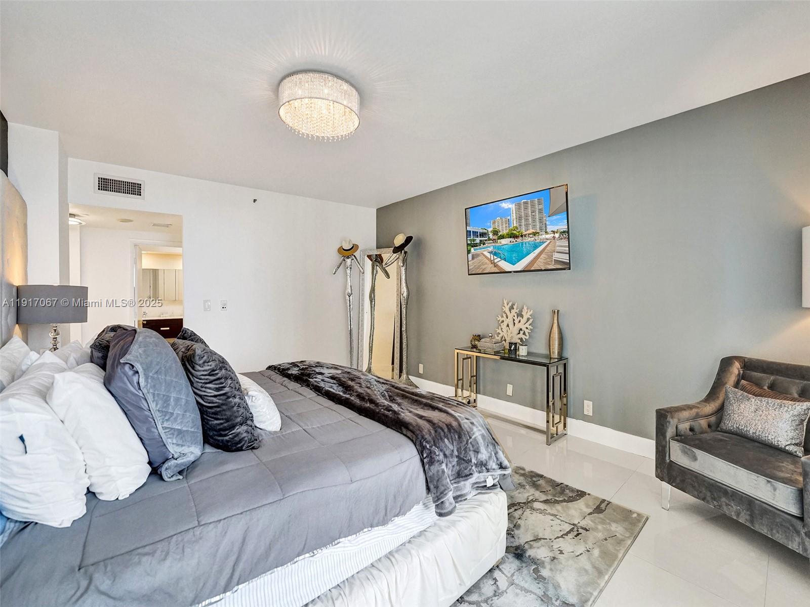 20281 E Country Club Dr #1114, Aventura FL 33180