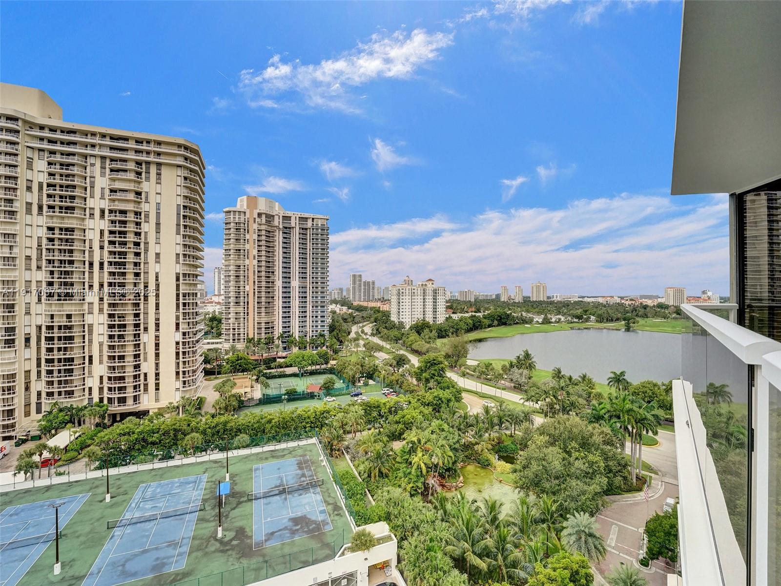 20281 E Country Club Dr #1114, Aventura FL 33180