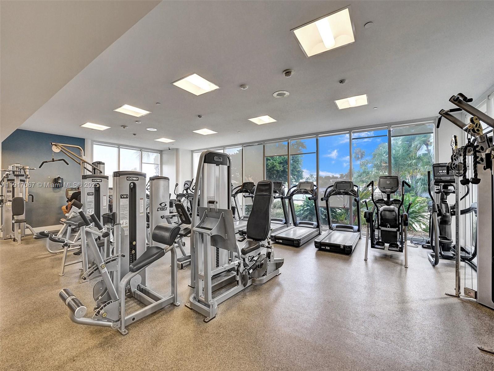 20281 E Country Club Dr #1114, Aventura FL 33180