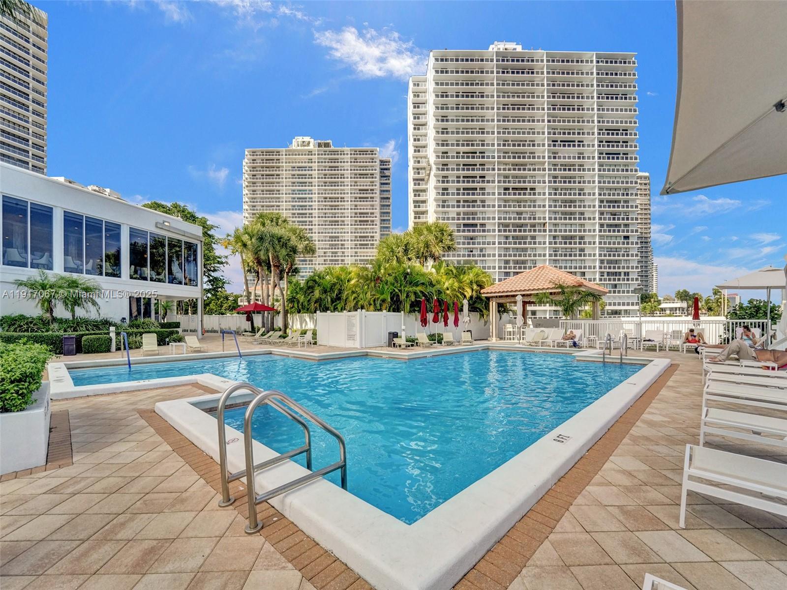 20281 E Country Club Dr #1114, Aventura FL 33180