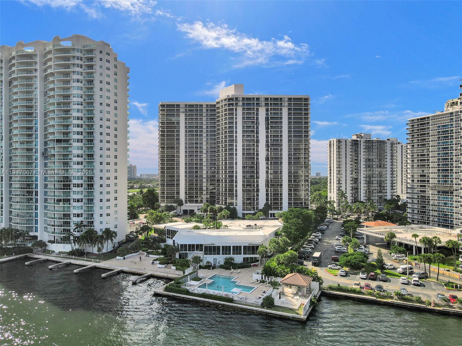 20281 E Country Club Dr #1114, Aventura FL 33180