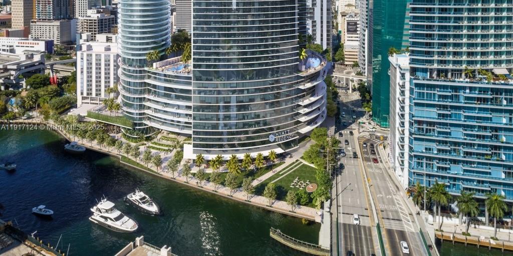 99 SE 5TH #7102, Miami FL 33131