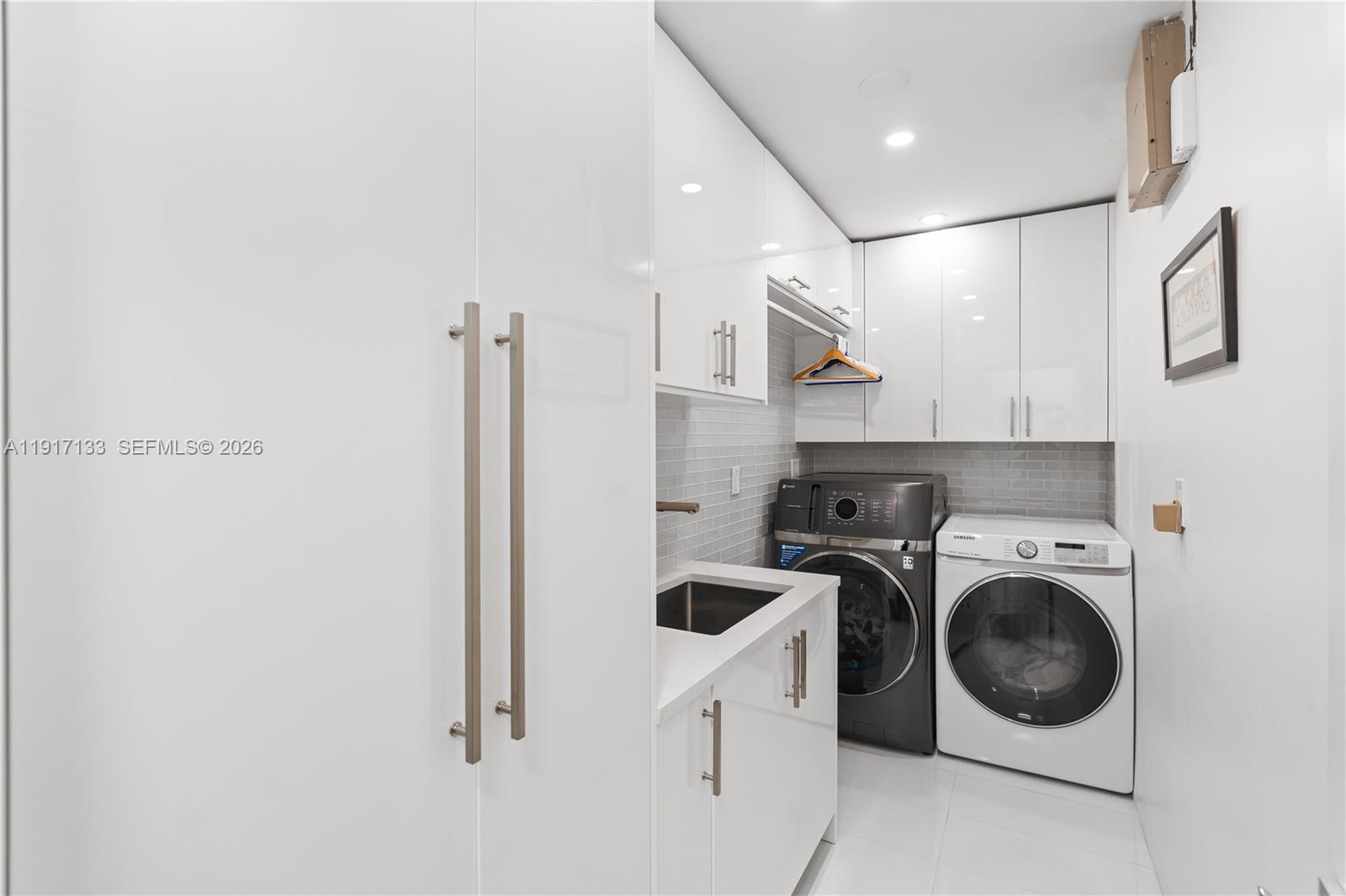 2839 NE 35th St, Fort Lauderdale FL 33306