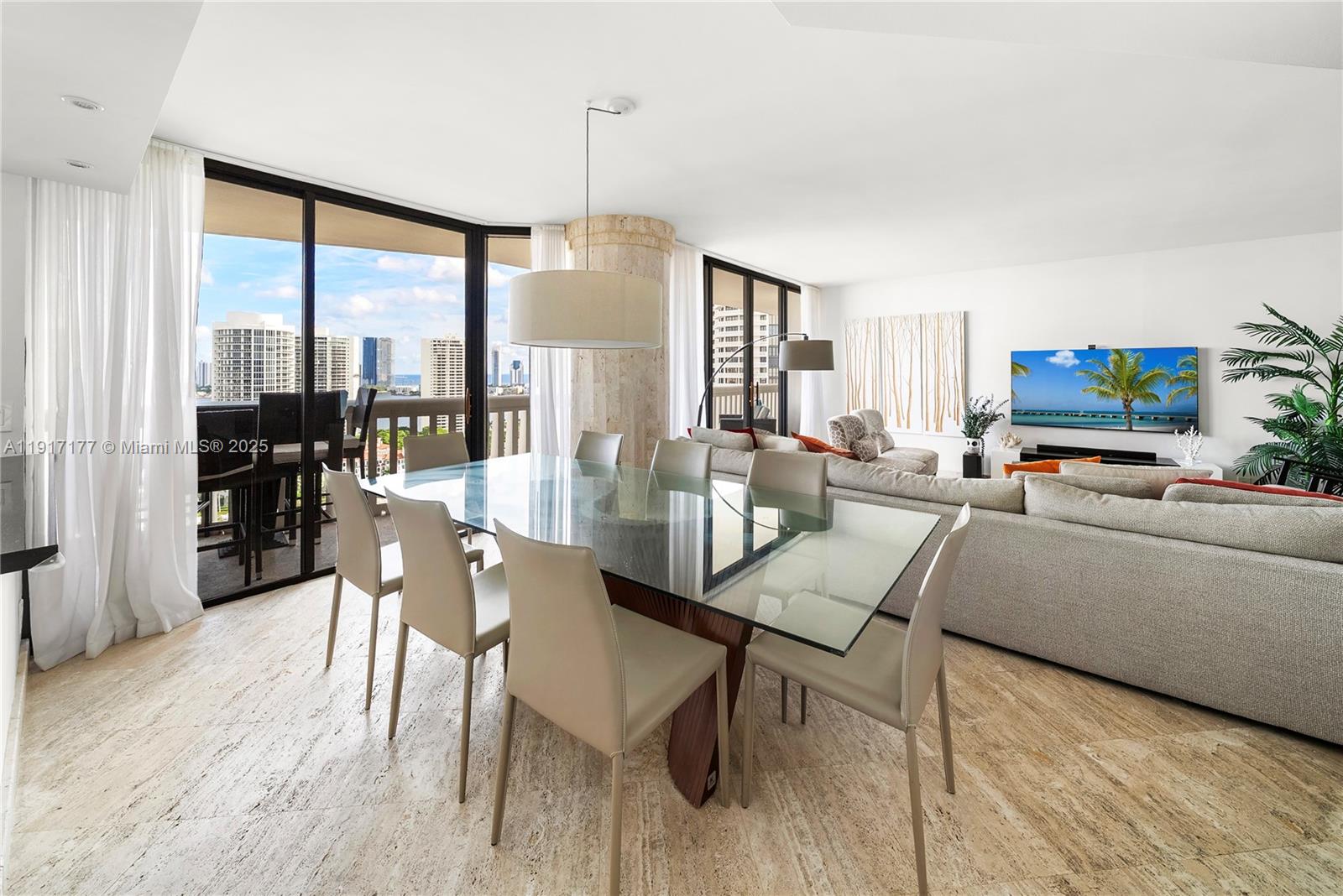 1000 W Island Blvd #2407, Aventura FL 33160
