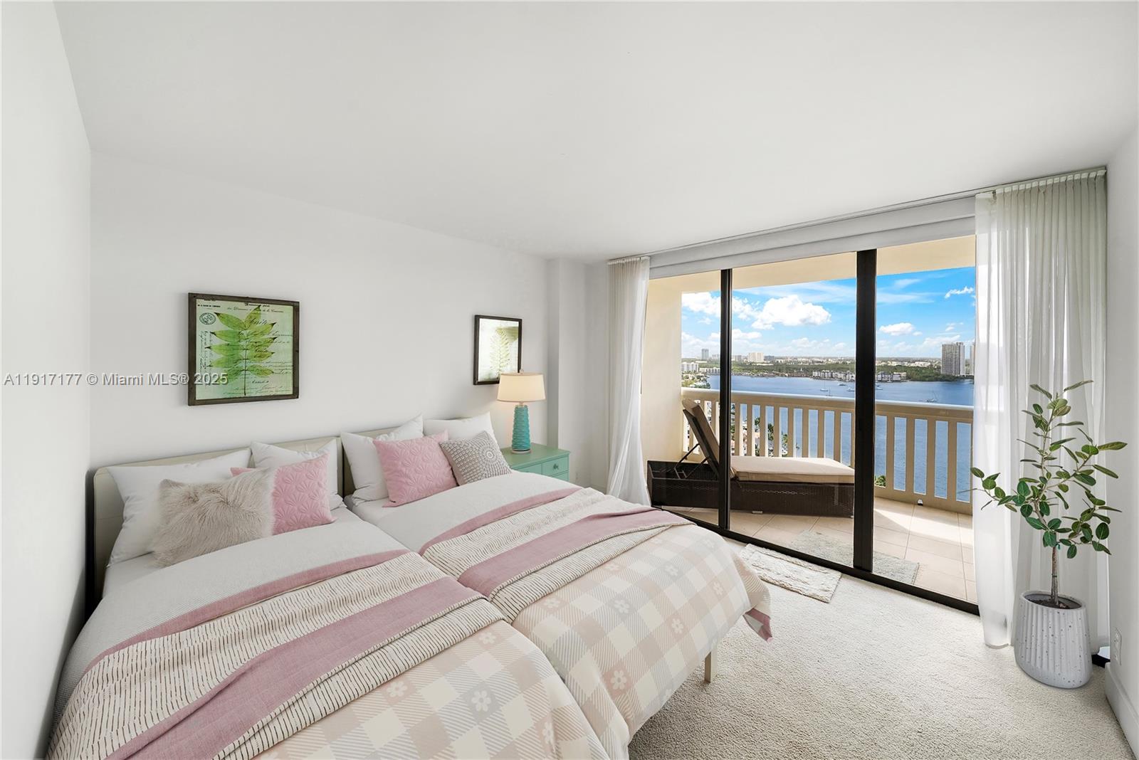 1000 W Island Blvd #2407, Aventura FL 33160