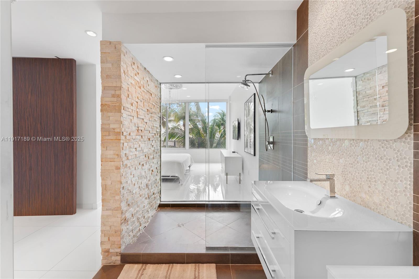 2100 Park Ave #201, Miami Beach FL 33139