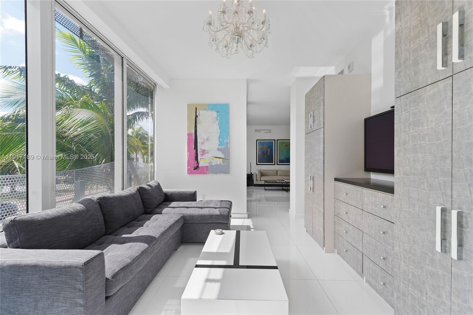 2100 Park Ave #201, Miami Beach FL 33139