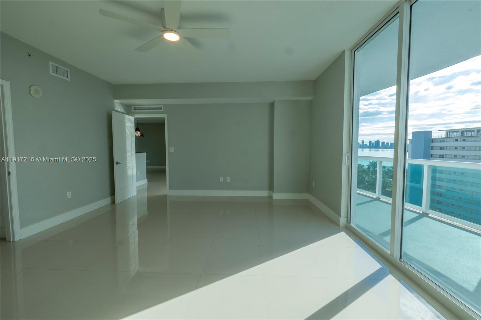 7900 Harbor Island Dr #920, North Bay Village FL 33141