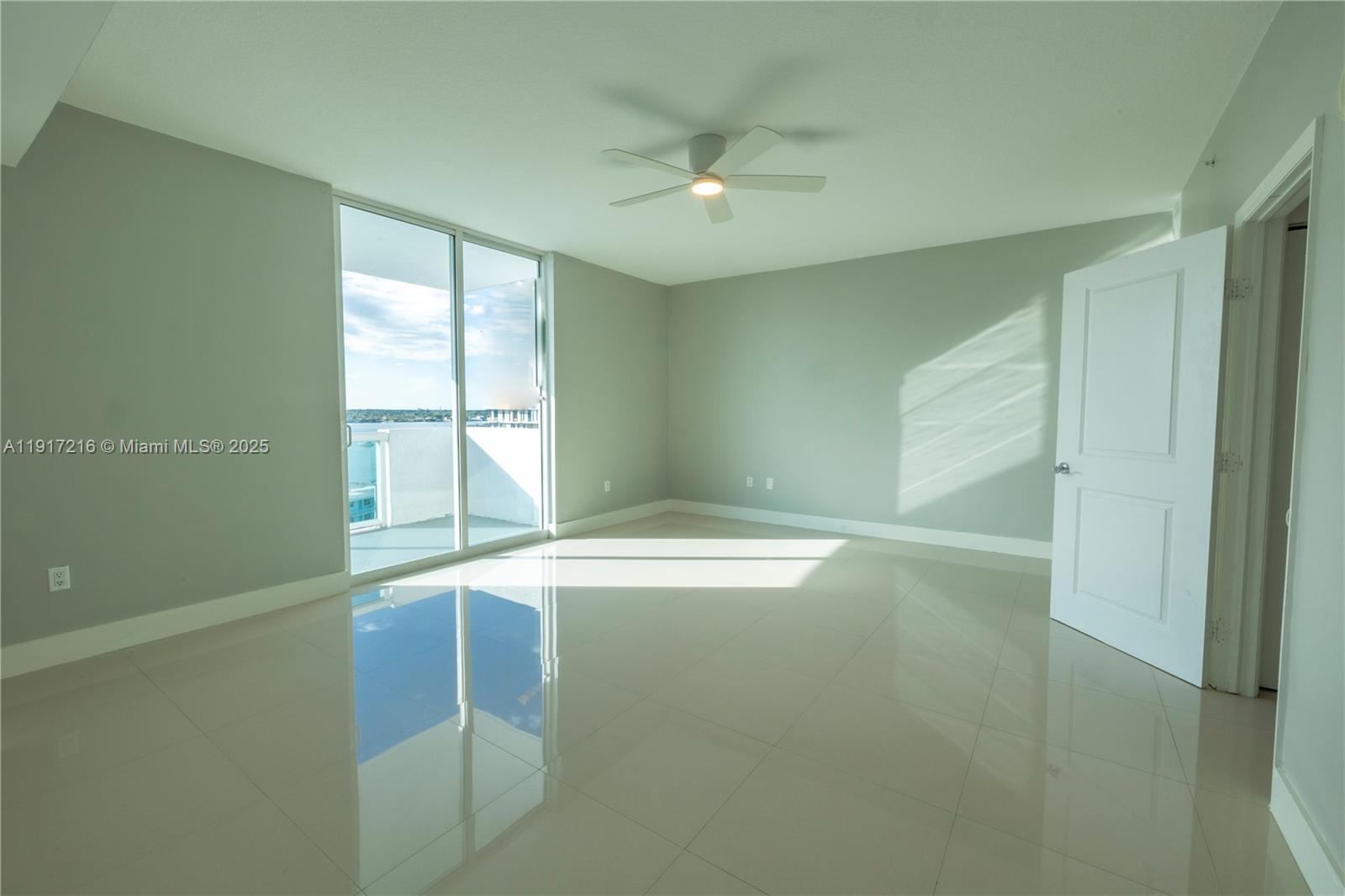 7900 Harbor Island Dr #920, North Bay Village FL 33141