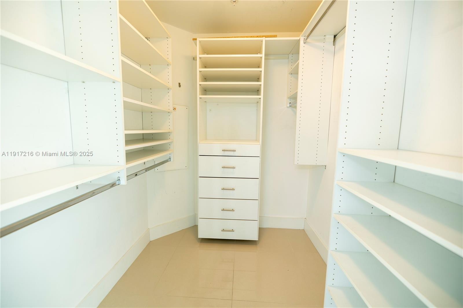 7900 Harbor Island Dr #920, North Bay Village FL 33141