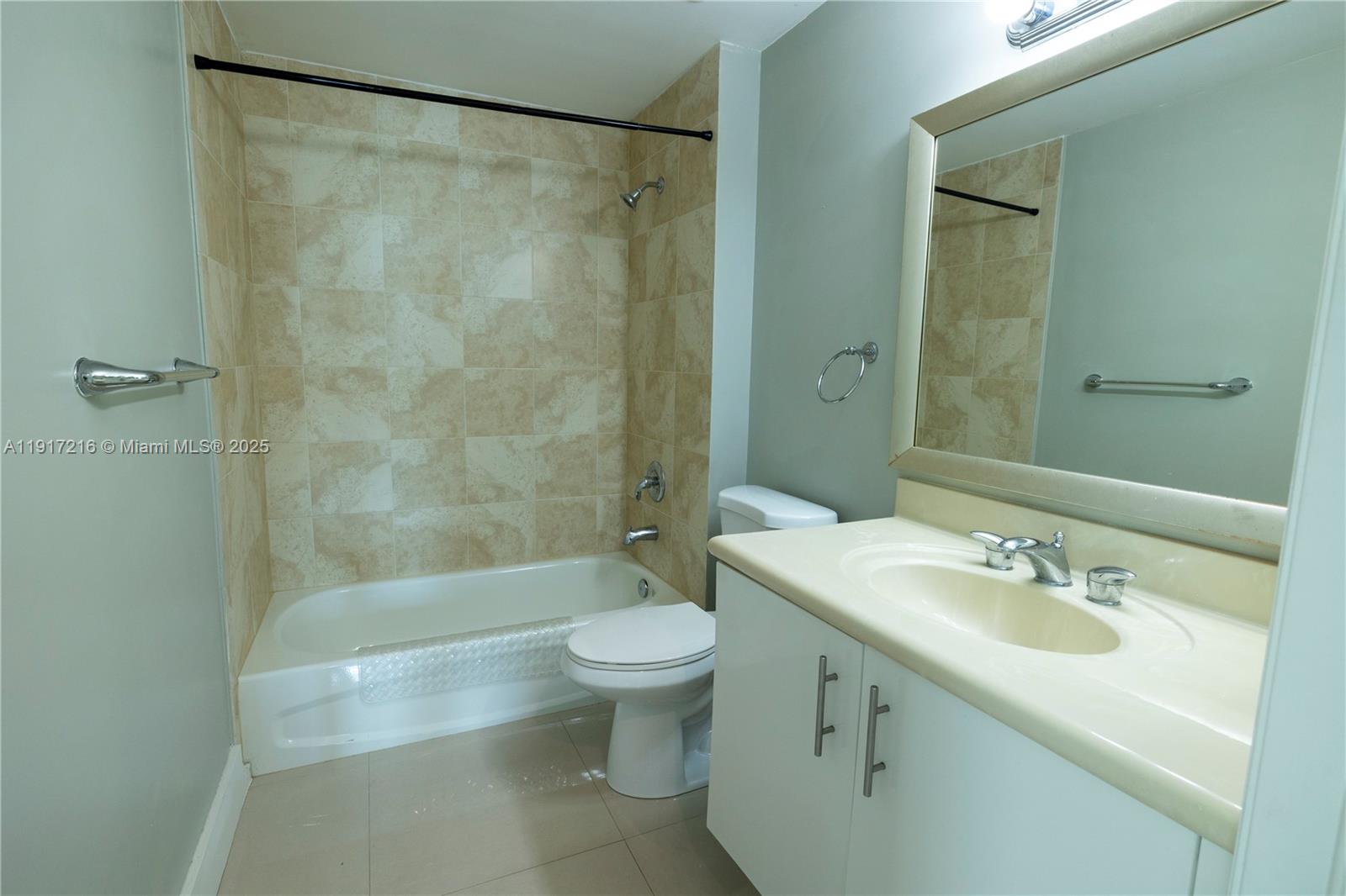 7900 Harbor Island Dr #920, North Bay Village FL 33141