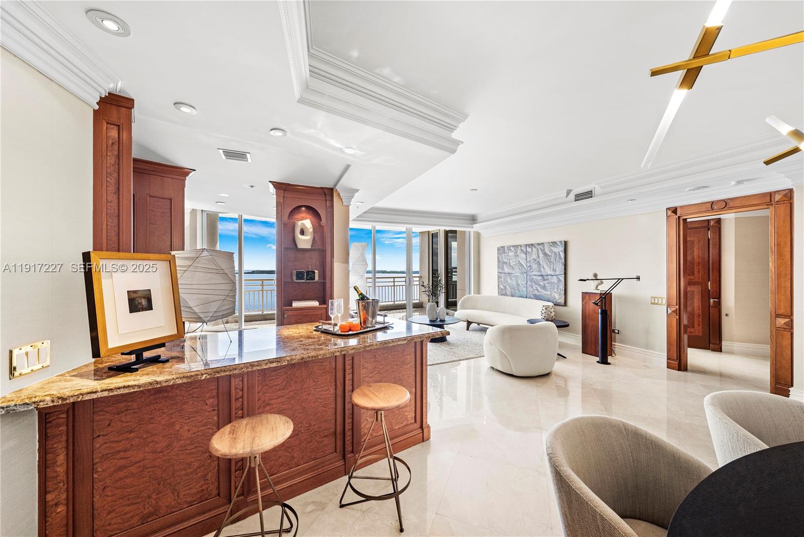 808 Brickell Key Dr #1802, Miami FL 33131