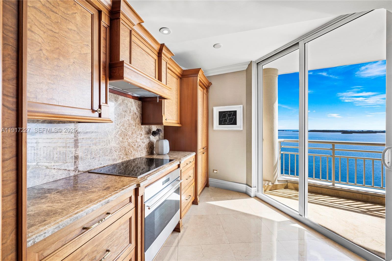 808 Brickell Key Dr #1802, Miami FL 33131
