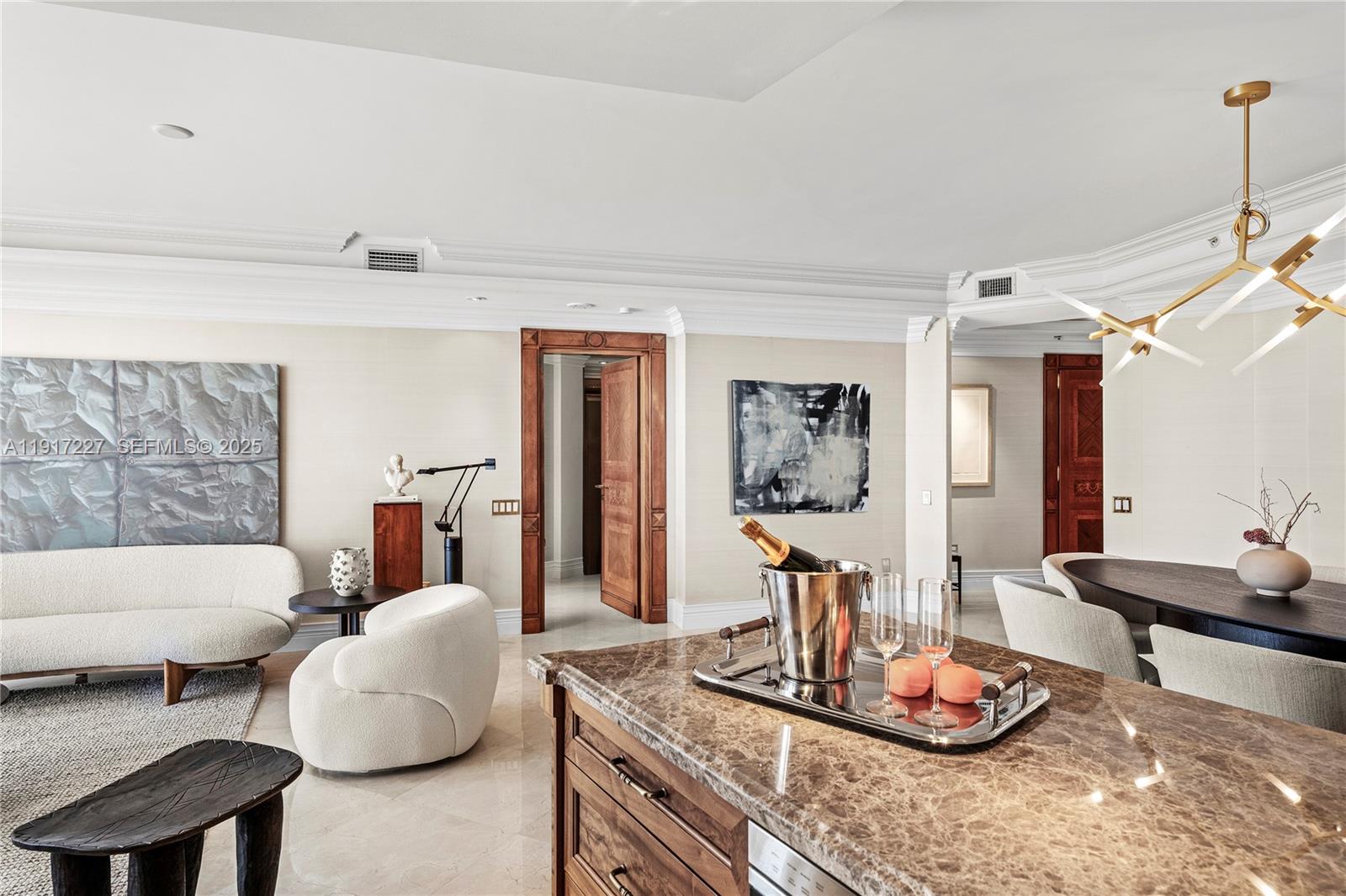 808 Brickell Key Dr #1802, Miami FL 33131