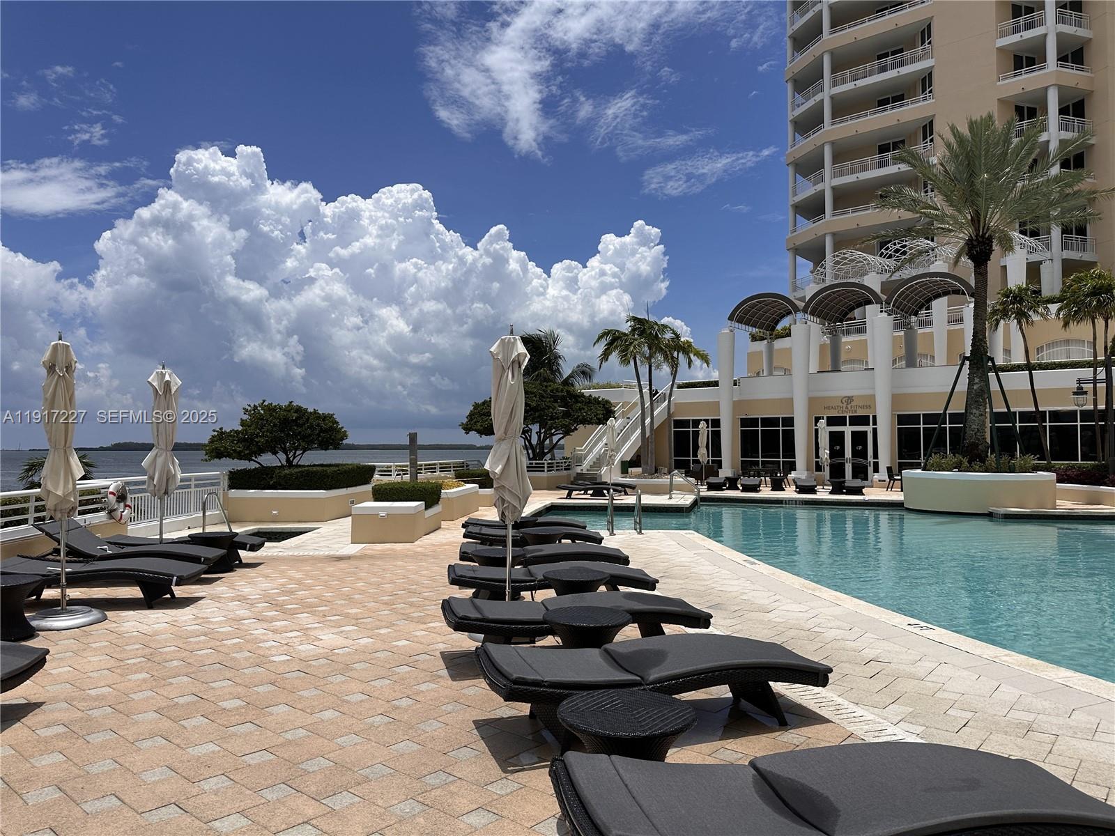 808 Brickell Key Dr #1802, Miami FL 33131