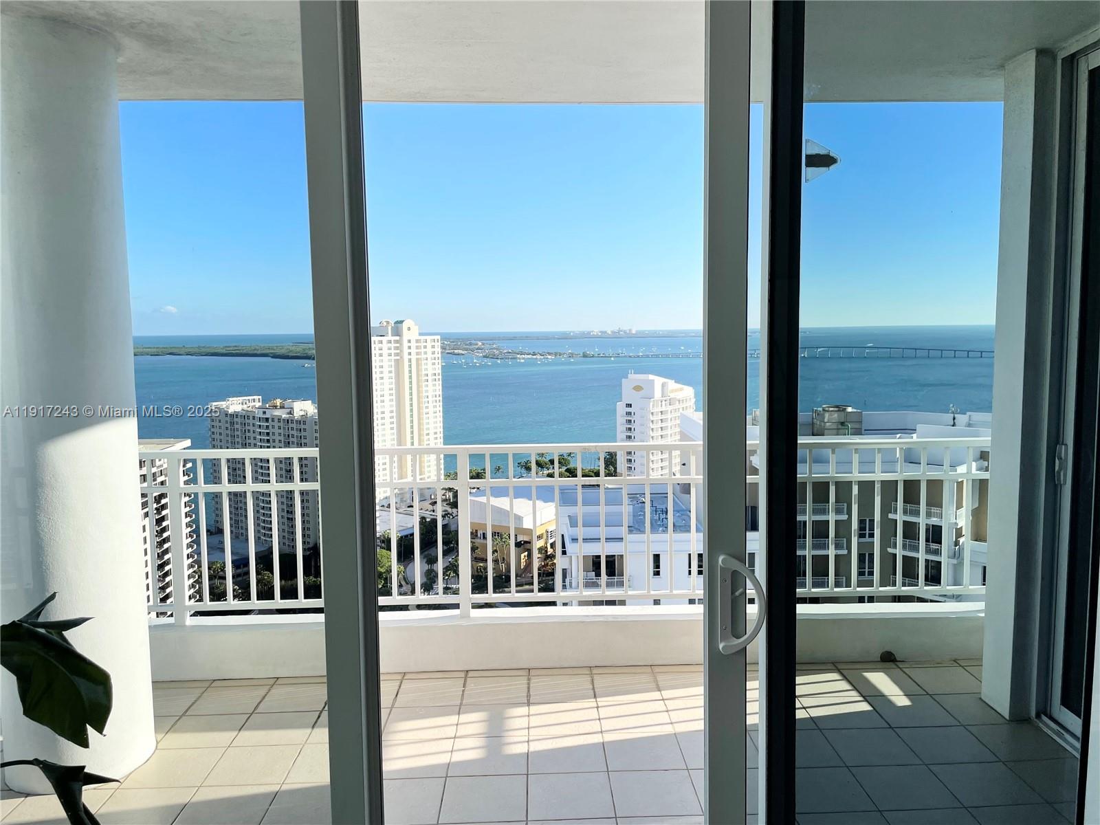 801 Brickell Key Blvd #3211, Miami FL 33131