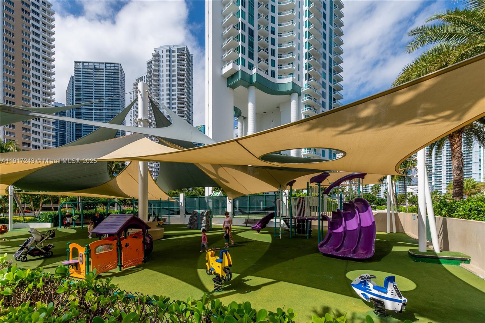 801 Brickell Key Blvd #3211, Miami FL 33131