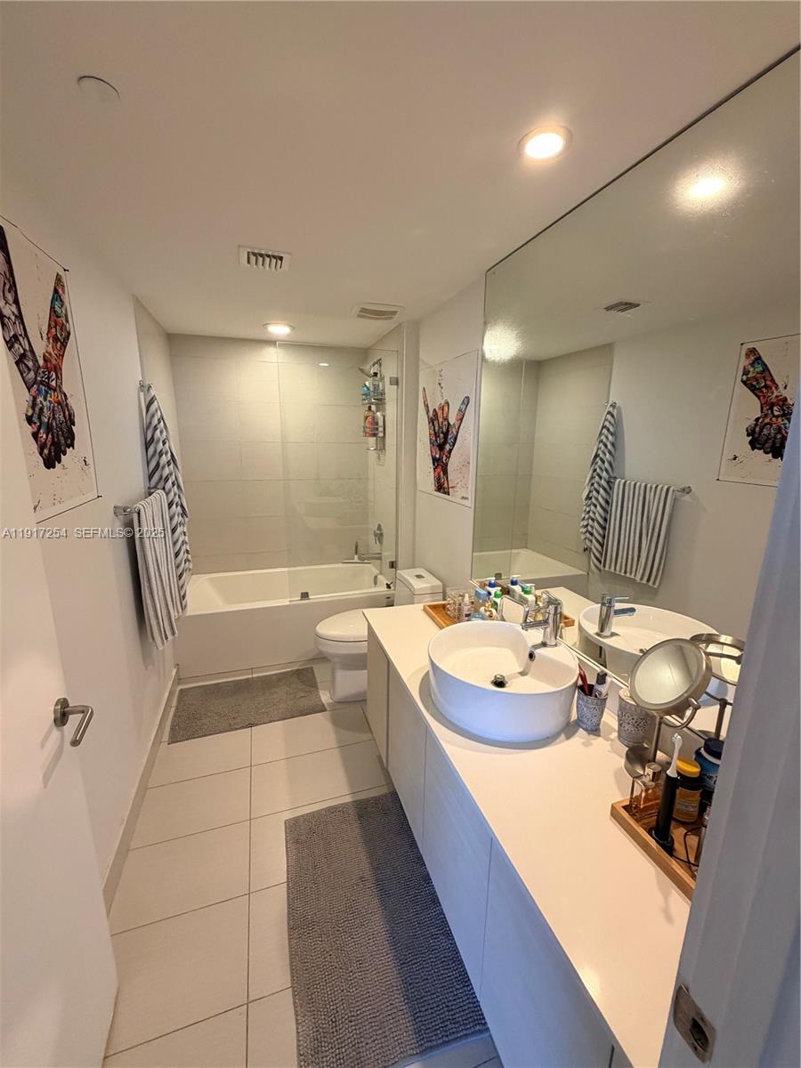 4250 Biscayne Blvd #902, Miami FL 33137
