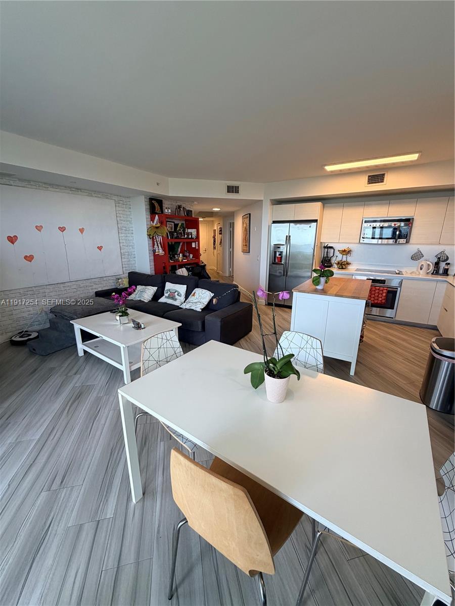 4250 Biscayne Blvd #902, Miami FL 33137