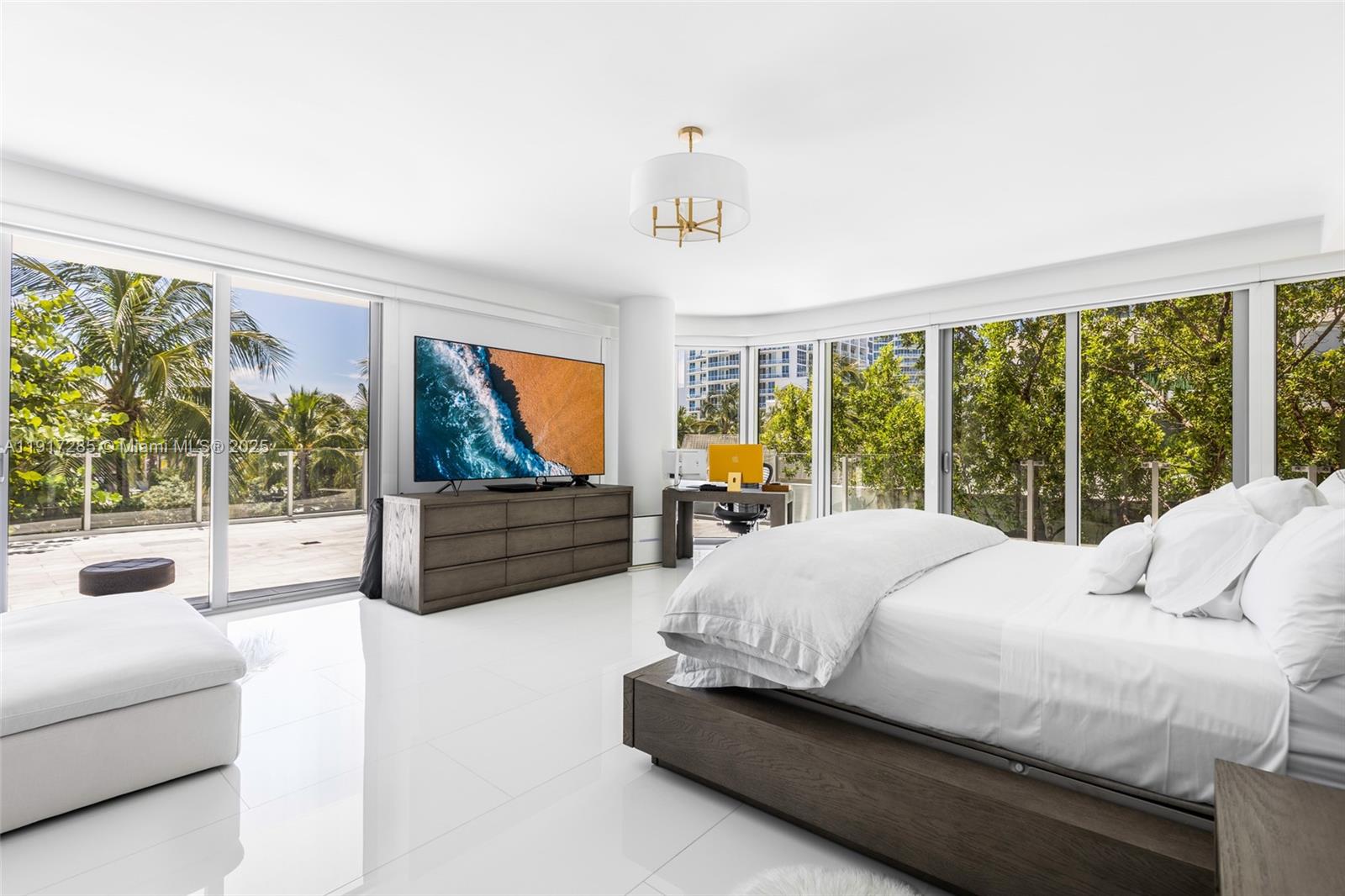 1 Collins Ave #207, Miami Beach FL 33139