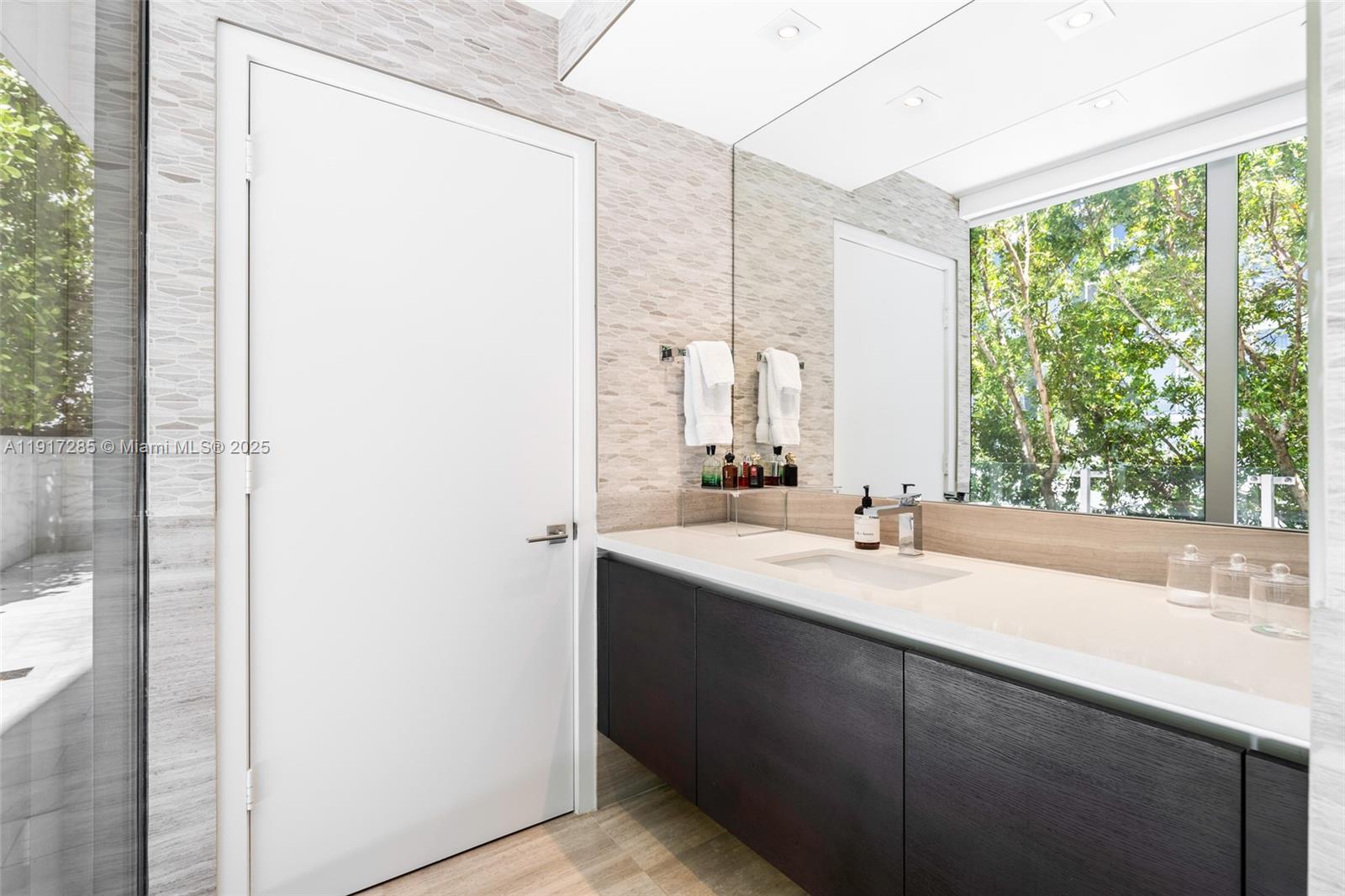 1 Collins Ave #207, Miami Beach FL 33139