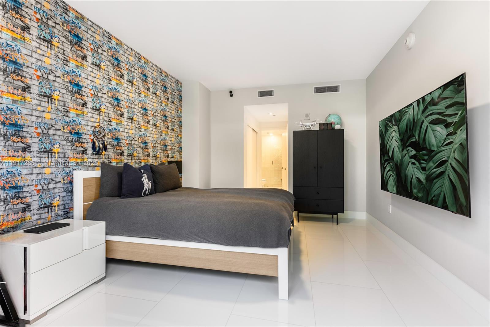 1 Collins Ave #207, Miami Beach FL 33139