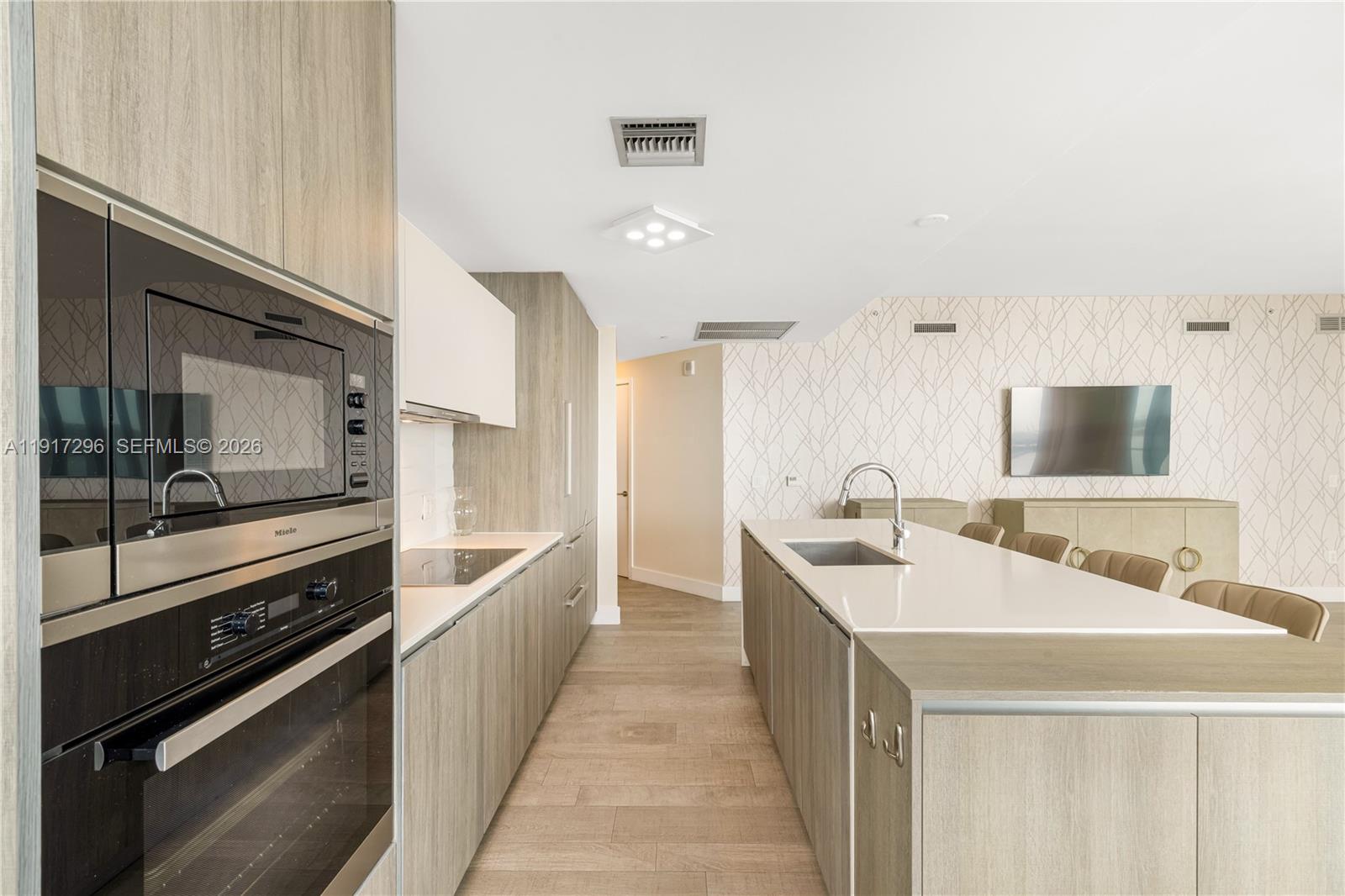 2900 NE 7th Ave #1807, Miami FL 33137