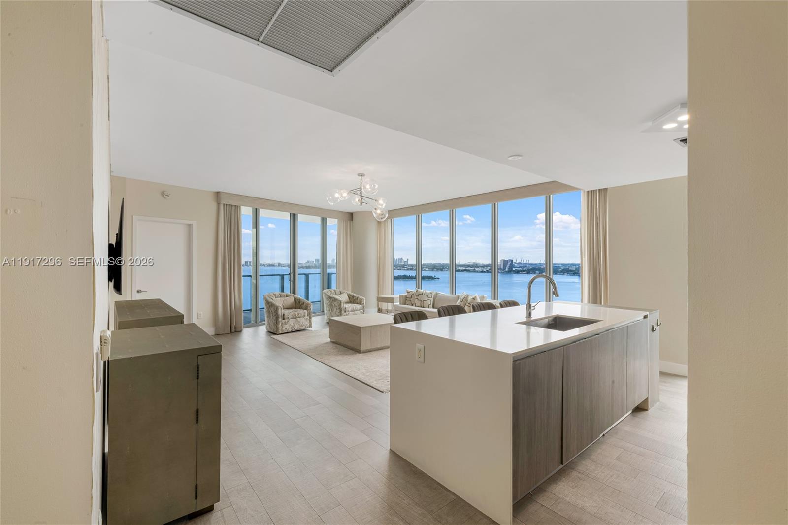 2900 NE 7th Ave #1807, Miami FL 33137