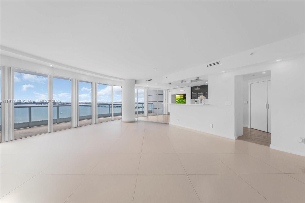 2127 Brickell Ave #1701, Miami FL 33129