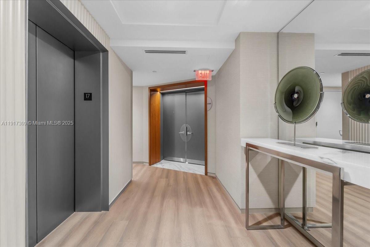 2127 Brickell Ave #1701, Miami FL 33129