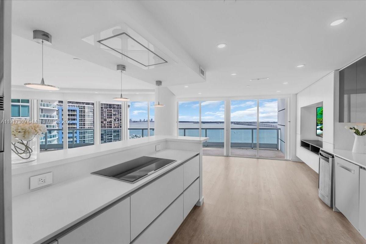 2127 Brickell Ave #1701, Miami FL 33129