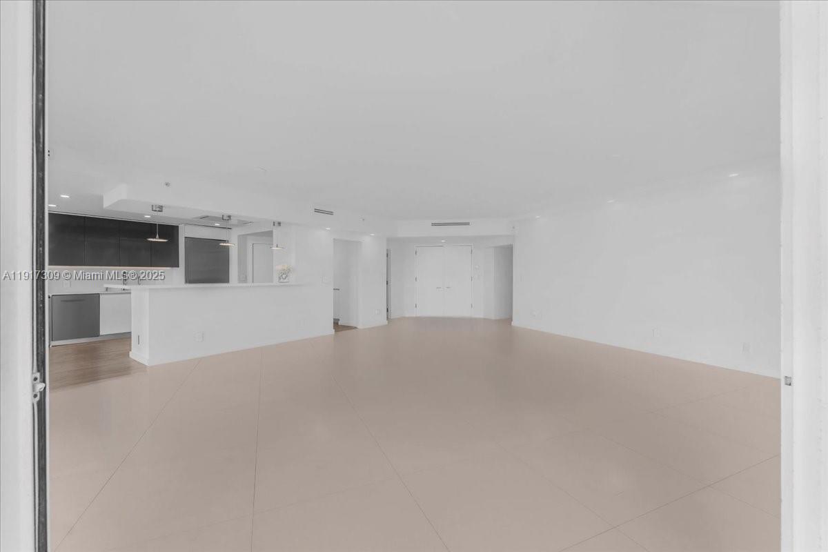 2127 Brickell Ave #1701, Miami FL 33129
