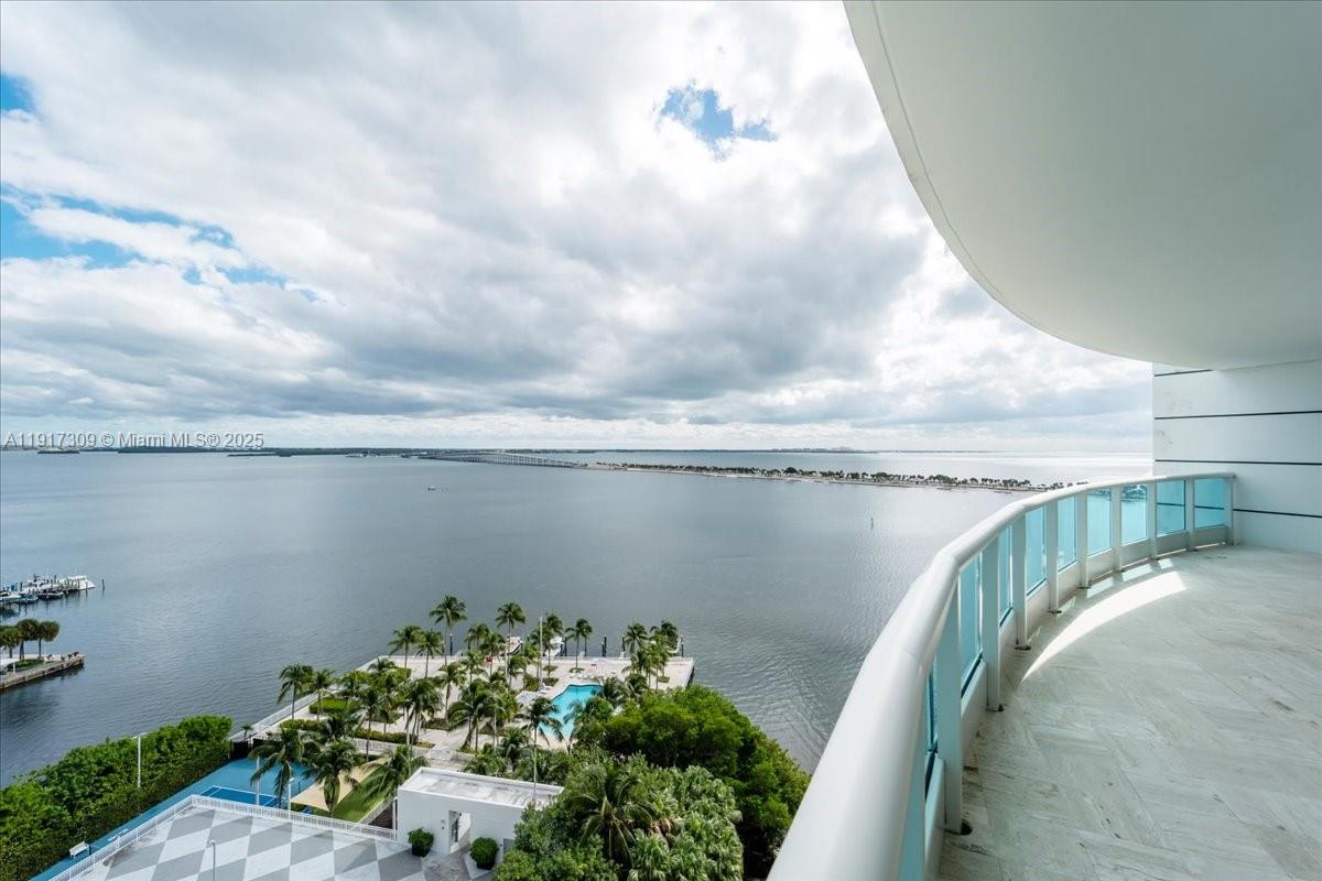 2127 Brickell Ave #1701, Miami FL 33129
