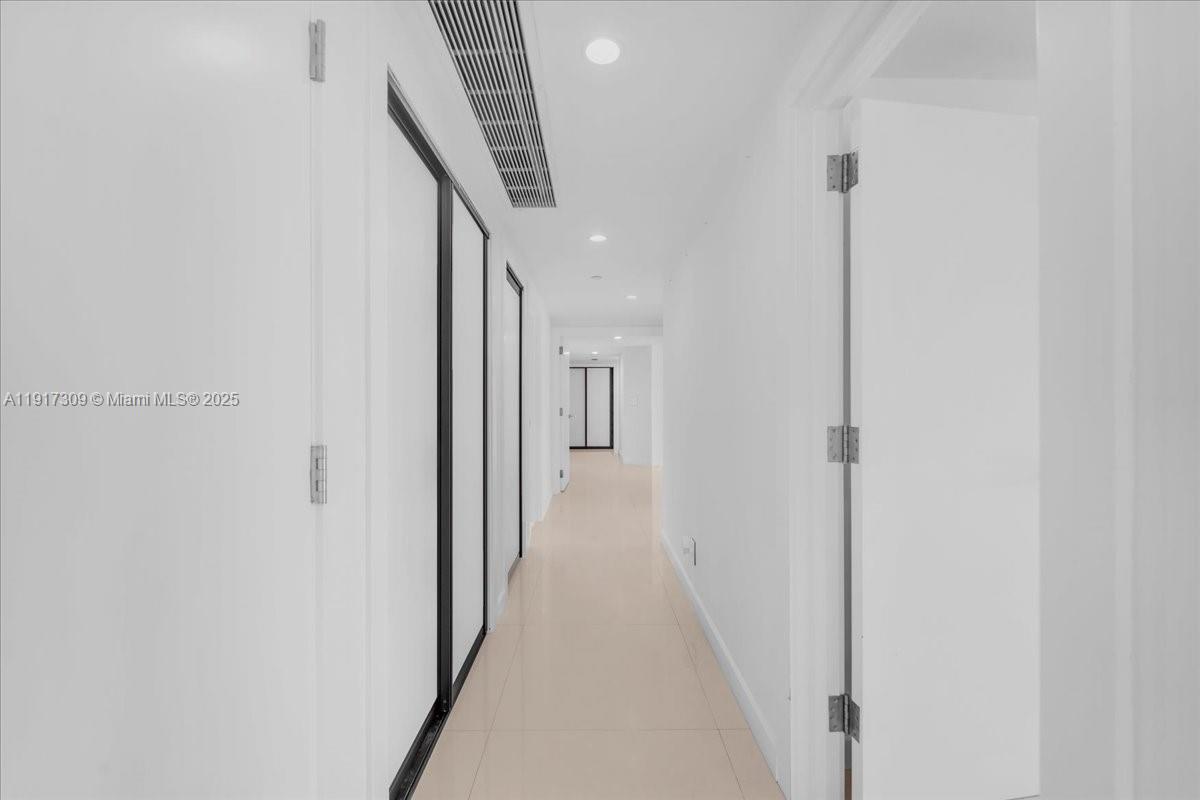 2127 Brickell Ave #1701, Miami FL 33129