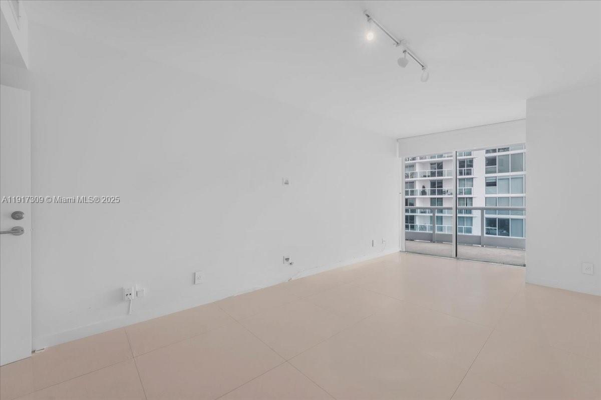 2127 Brickell Ave #1701, Miami FL 33129
