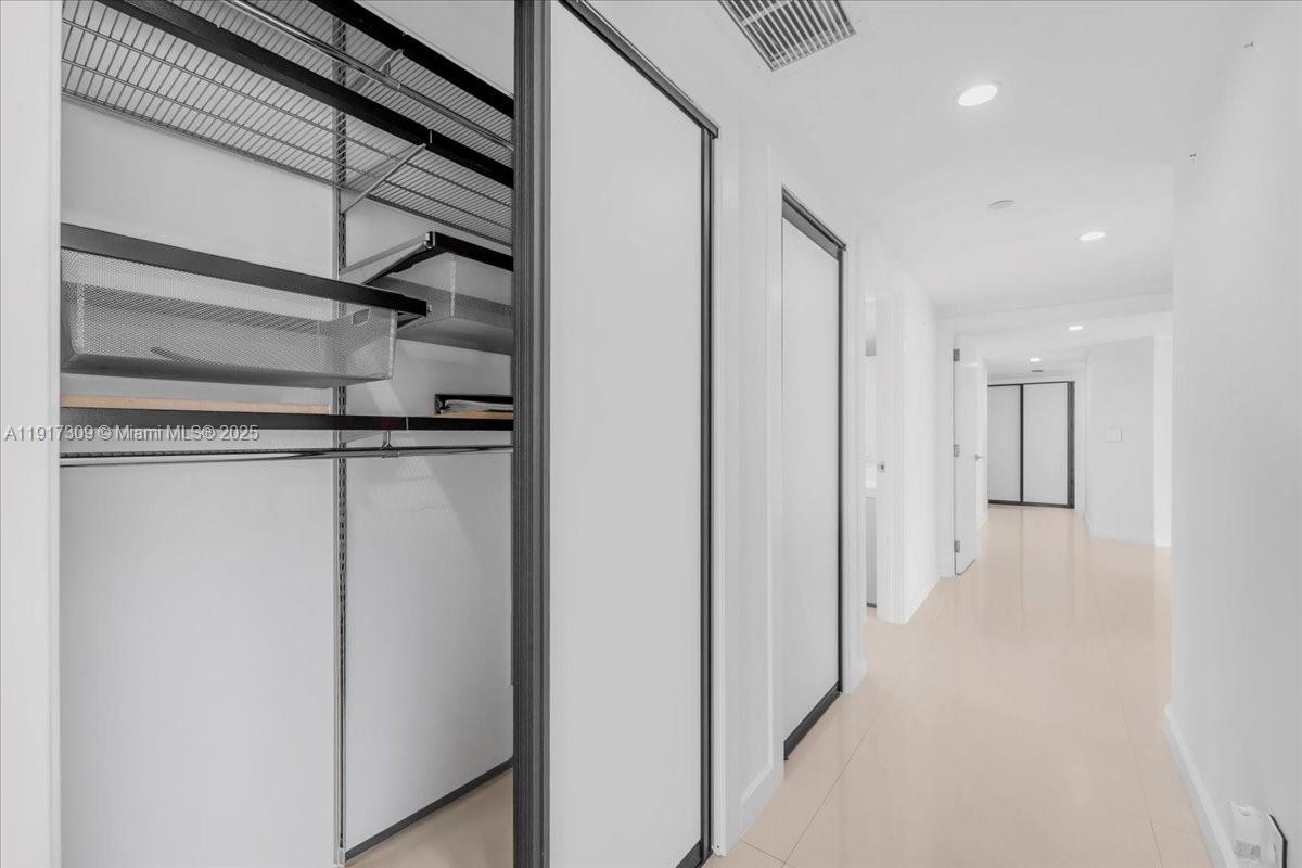2127 Brickell Ave #1701, Miami FL 33129
