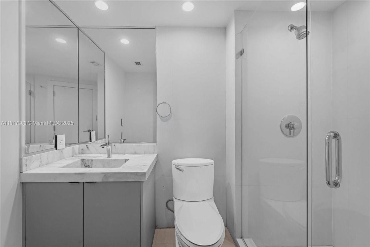 2127 Brickell Ave #1701, Miami FL 33129