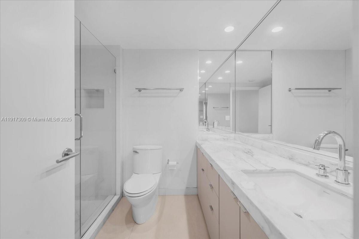 2127 Brickell Ave #1701, Miami FL 33129