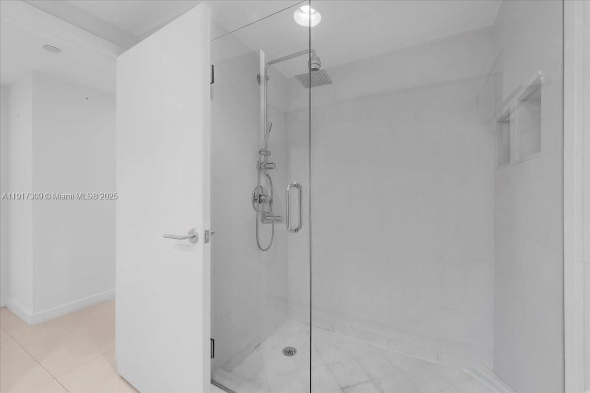 2127 Brickell Ave #1701, Miami FL 33129