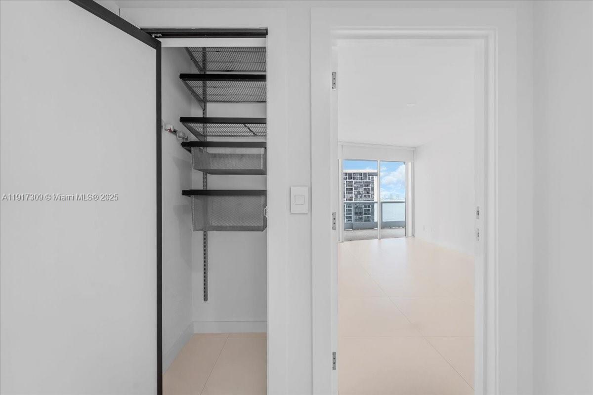 2127 Brickell Ave #1701, Miami FL 33129