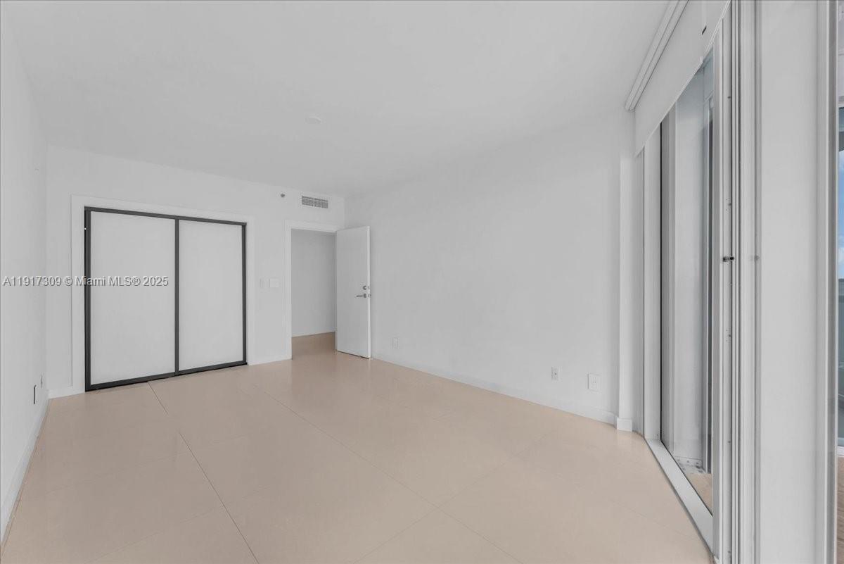 2127 Brickell Ave #1701, Miami FL 33129