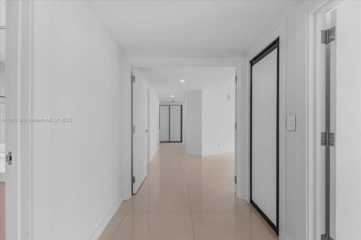 2127 Brickell Ave #1701, Miami FL 33129