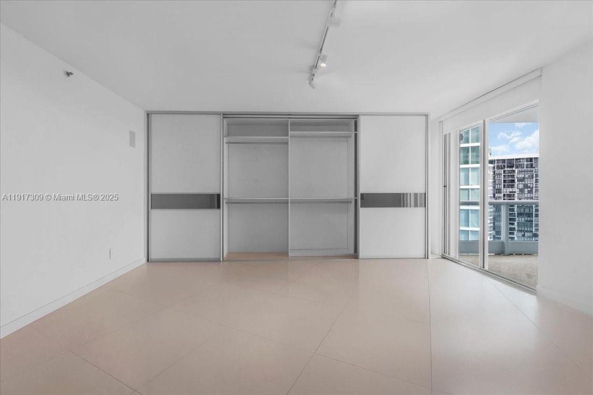 2127 Brickell Ave #1701, Miami FL 33129