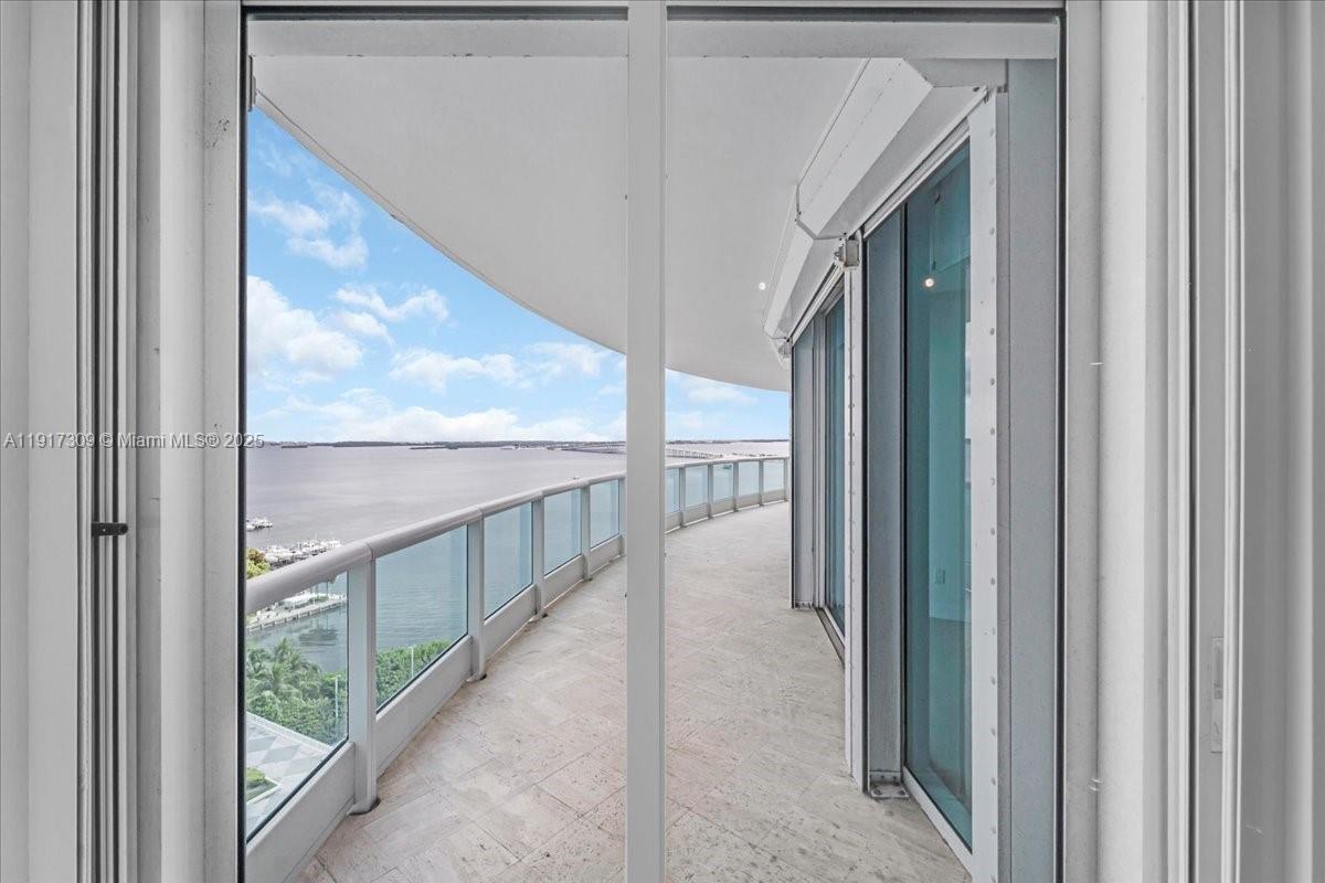 2127 Brickell Ave #1701, Miami FL 33129