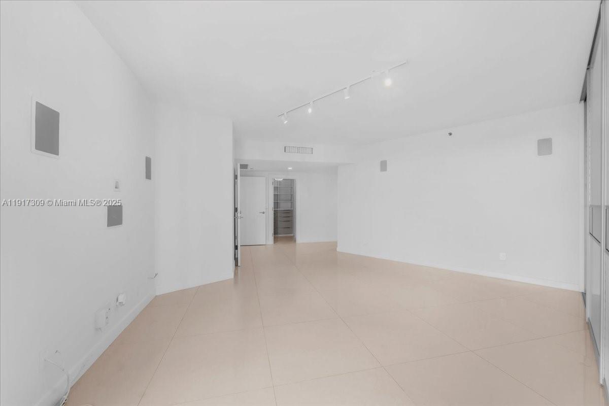 2127 Brickell Ave #1701, Miami FL 33129
