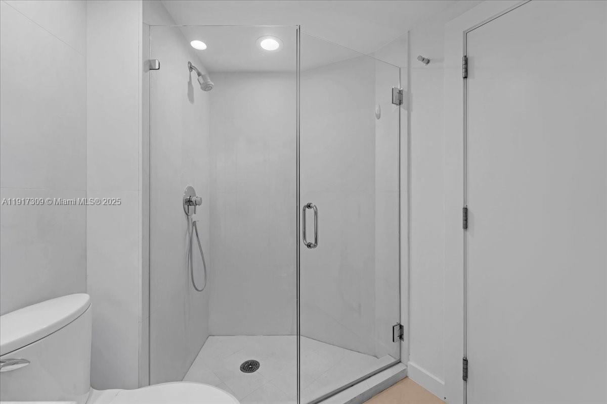 2127 Brickell Ave #1701, Miami FL 33129